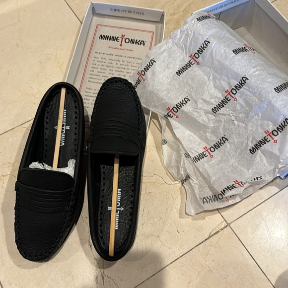 Handmade Minnetonka soft Leather Slip On mule in black “Kate” - Picture 5 of 8